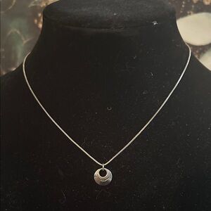 Chic Silver Circle Pendant Necklace